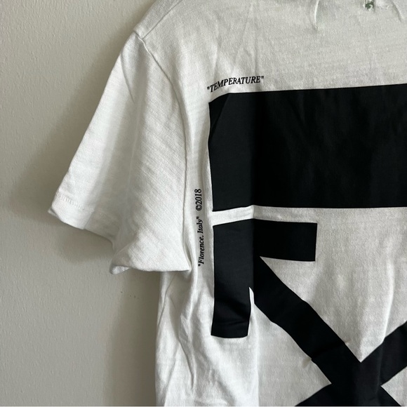 OFF-WHITE Mona Lisa Temperature T-shirt men’s size XXS small rip on top in back - Picture 8 of 10